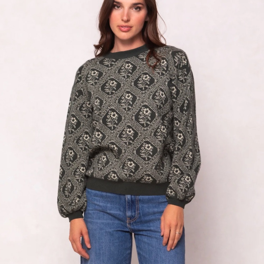 Like-New Ivy City Co Vivienne Sweater in Emerald Lattice Bloom